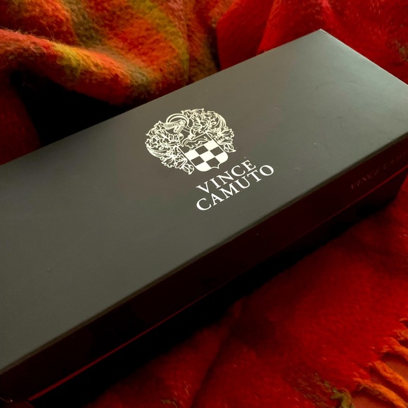 Beautiful Black Suede Vince Camuto Matilda sling back, size 6 - Picture 9 of 10